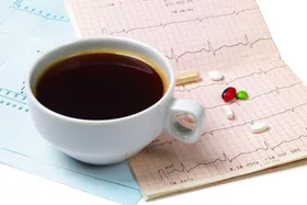 ۱۰ دارویی که نباید هم‌زمان با قهوه مصرف کرد