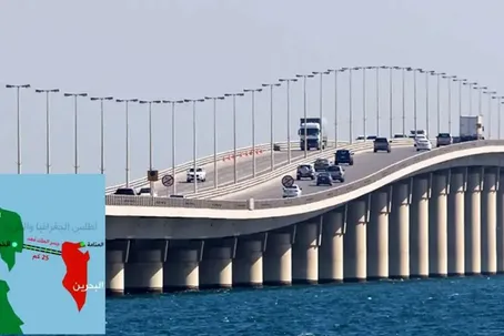 (ویدئو) لحظه برخورد موشک به پل ملک فهد