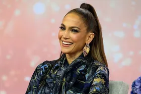 عک | استایل جالب جنیفر لوپز در پاریس