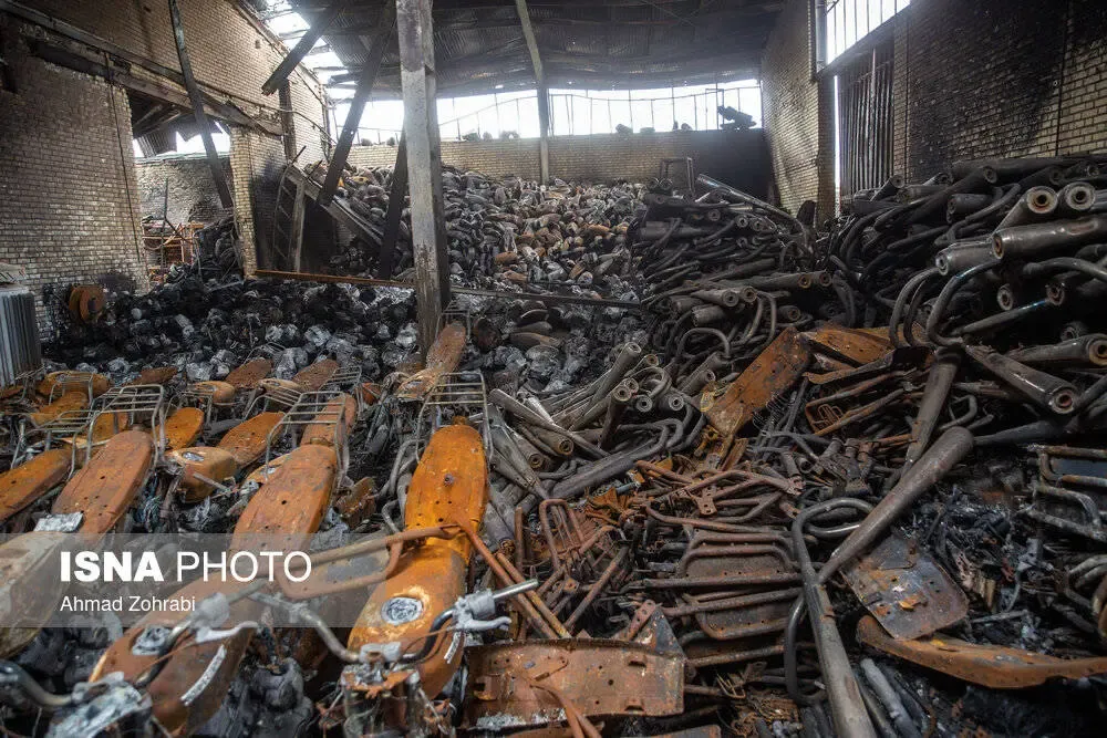 تصاویر؛ حمله موشکی به موتورسازی در اطراف قم