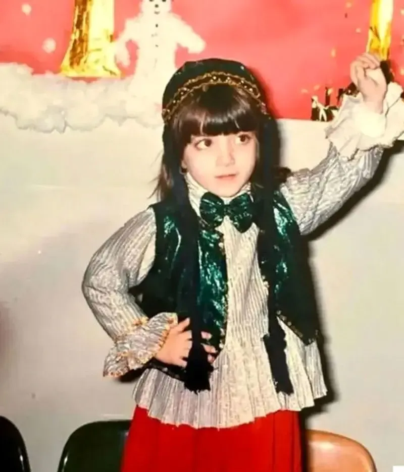 عکس کودکی بهنوش طباطبایی