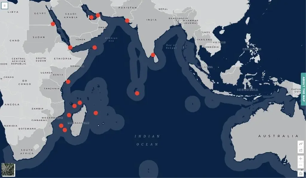 ناو هواپیمابر لینکلن دریای عمان را ترک کرد؟