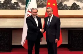 تصویری از دیدار عراقچی با وزیر خارجه چین در پکن