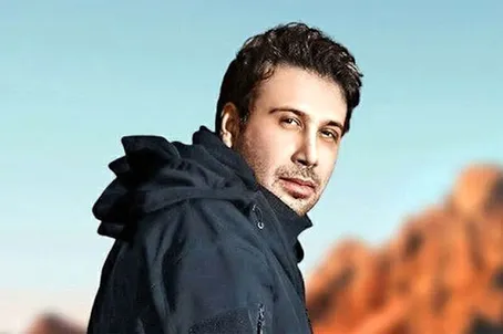 محسن چاوشی چهره سال هنر انقلاب اسلامی شد