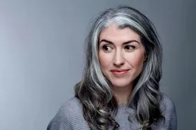 سفیدی زودرس موها پیش از ۴۰ سال چه دلایلی دارد؟